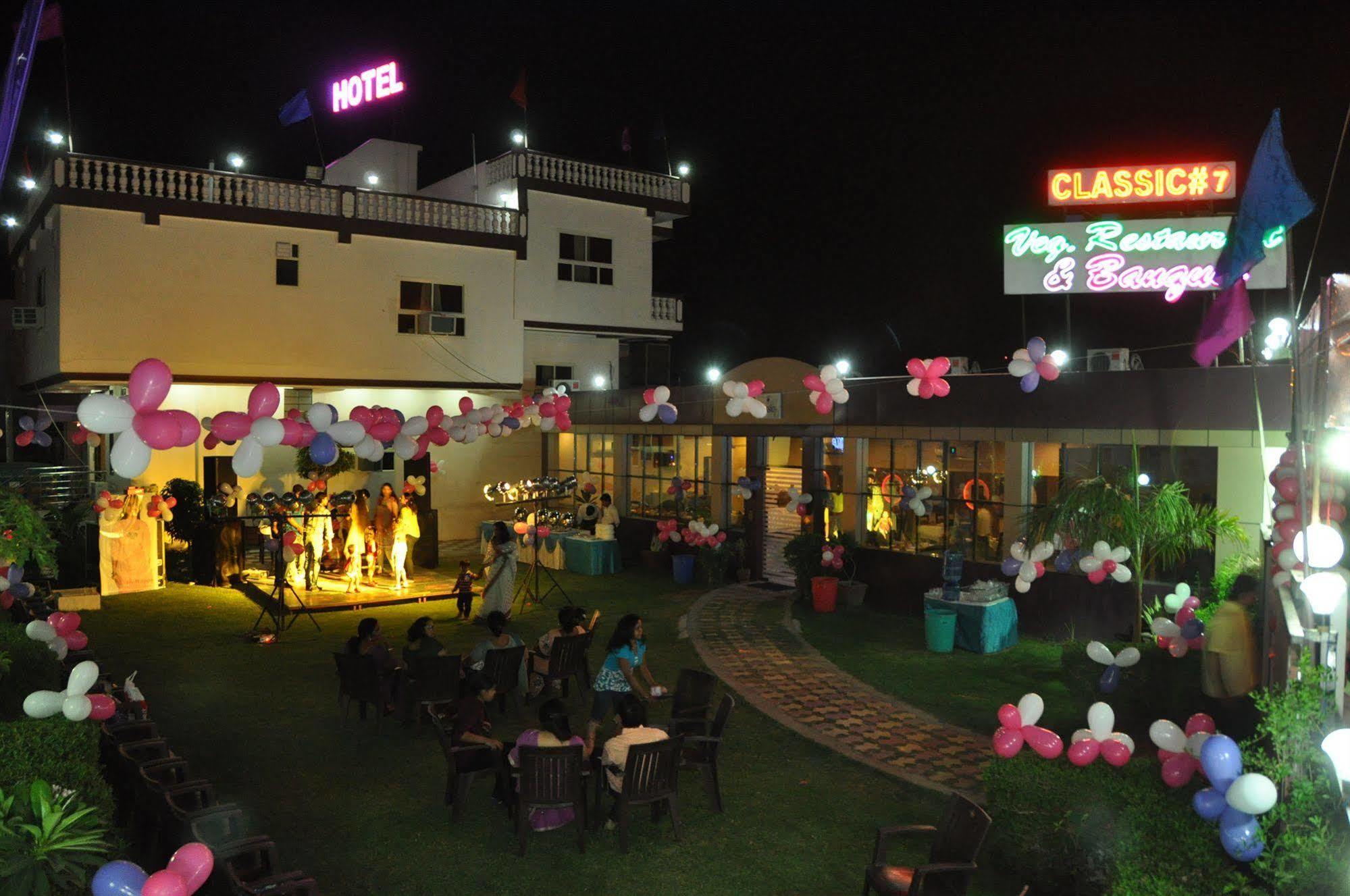 Classic 7 Hotel & Restaurant Jaipur Exterior photo