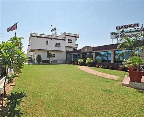 Classic 7 Hotel & Restaurant Jaipur Exterior photo